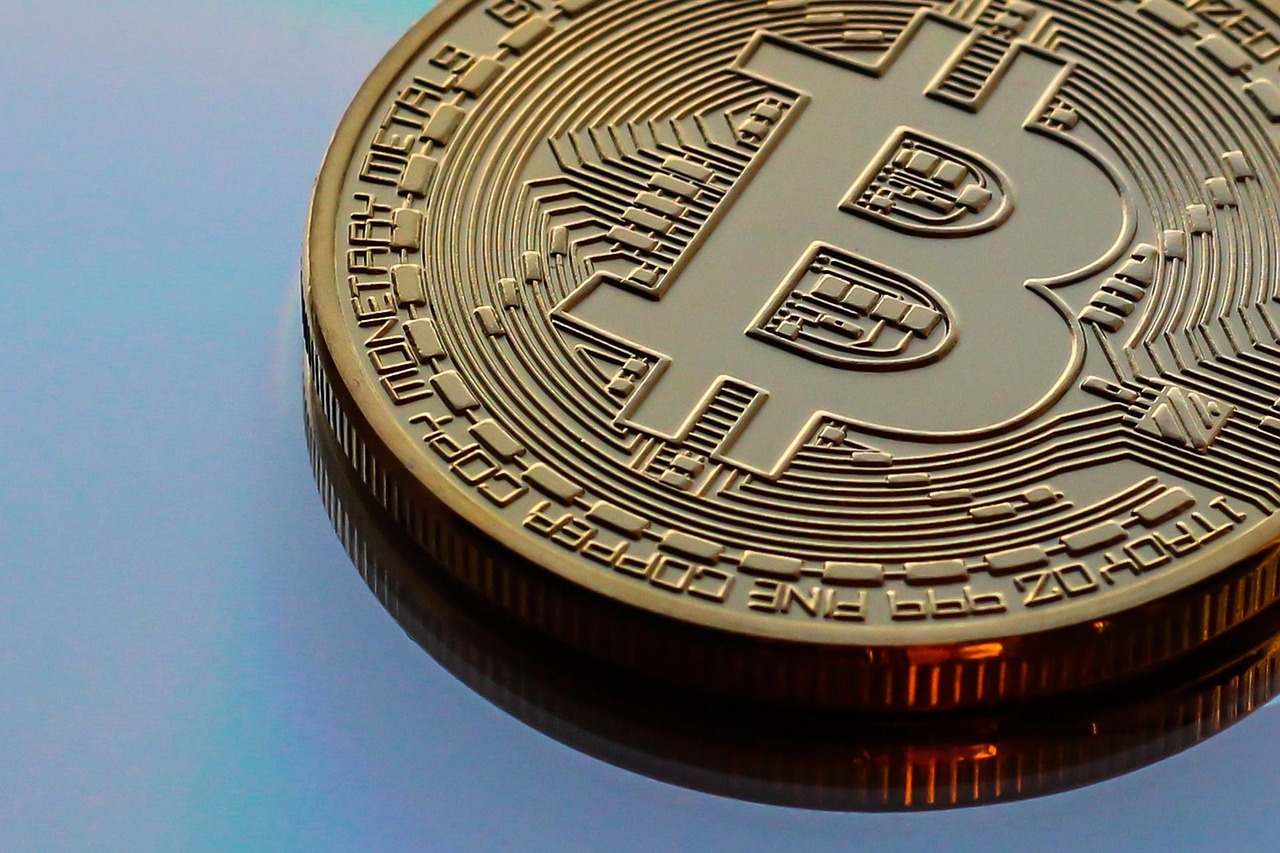 余弦：Hyperliquid上50倍杠杆巨鲸再以452万USDC做多ETH！爆仓价1391美元